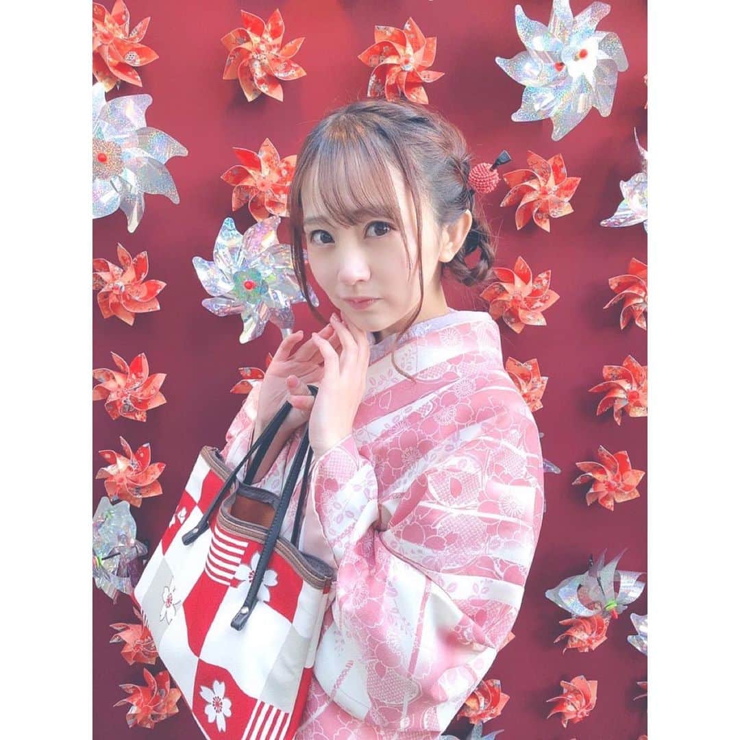 浜田翔子さんのインスタグラム写真 - (浜田翔子Instagram)「👘ASAKUSA  #レンタル着物 初めてプライベートでレンタル💗 （YouTubeだけど😍）幸せな気持ちになったし又きたいなぁ😍  メロンパン は偽物です。💚←こういうの書くのてめんどくさ🤣」1月15日 21時10分 - shoko_hamada