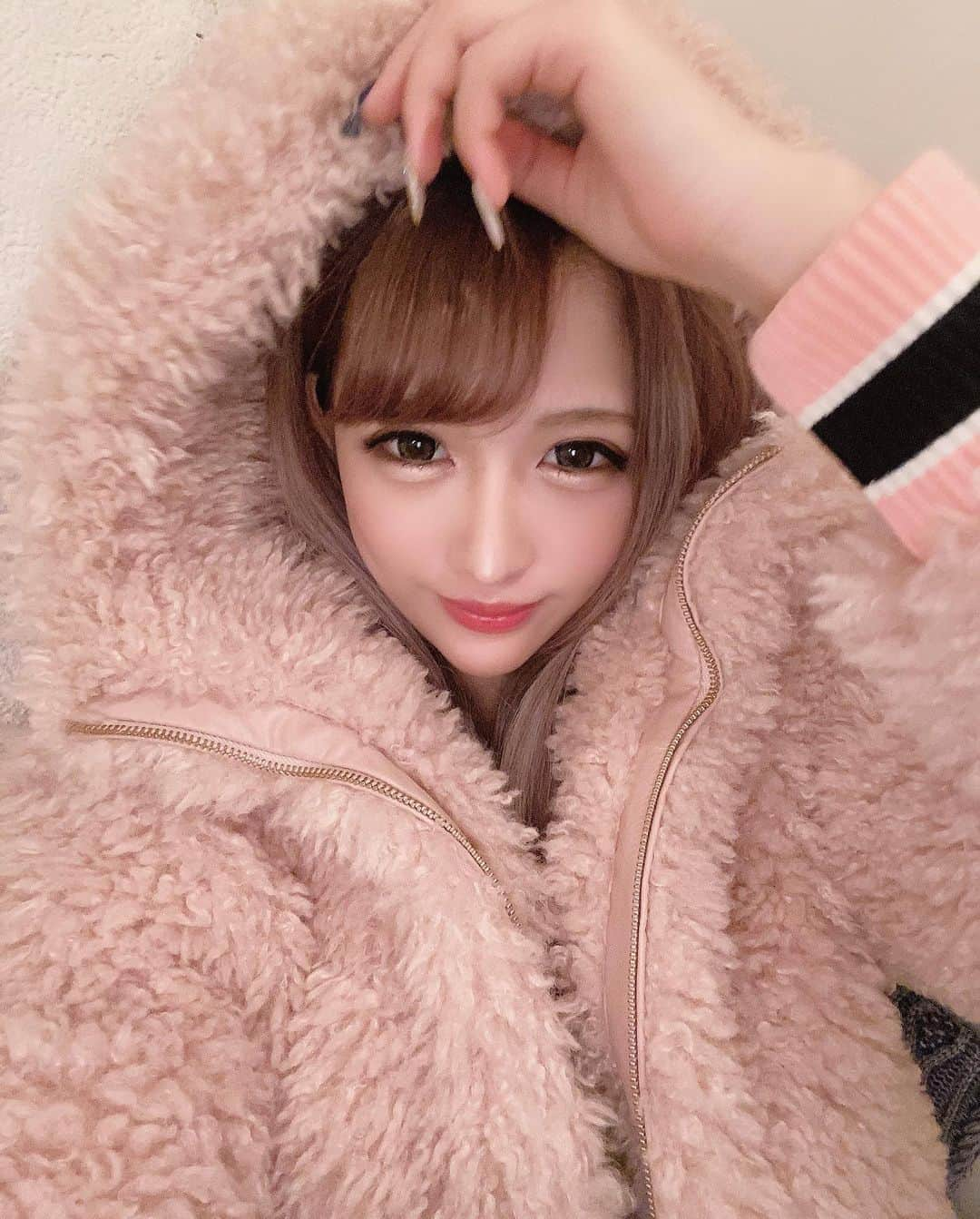 伊藤桃々さんのインスタグラム写真 - (伊藤桃々Instagram)「ロコモコの次はモコモコ🐑🐰」1月15日 21時03分 - __peachstagram__