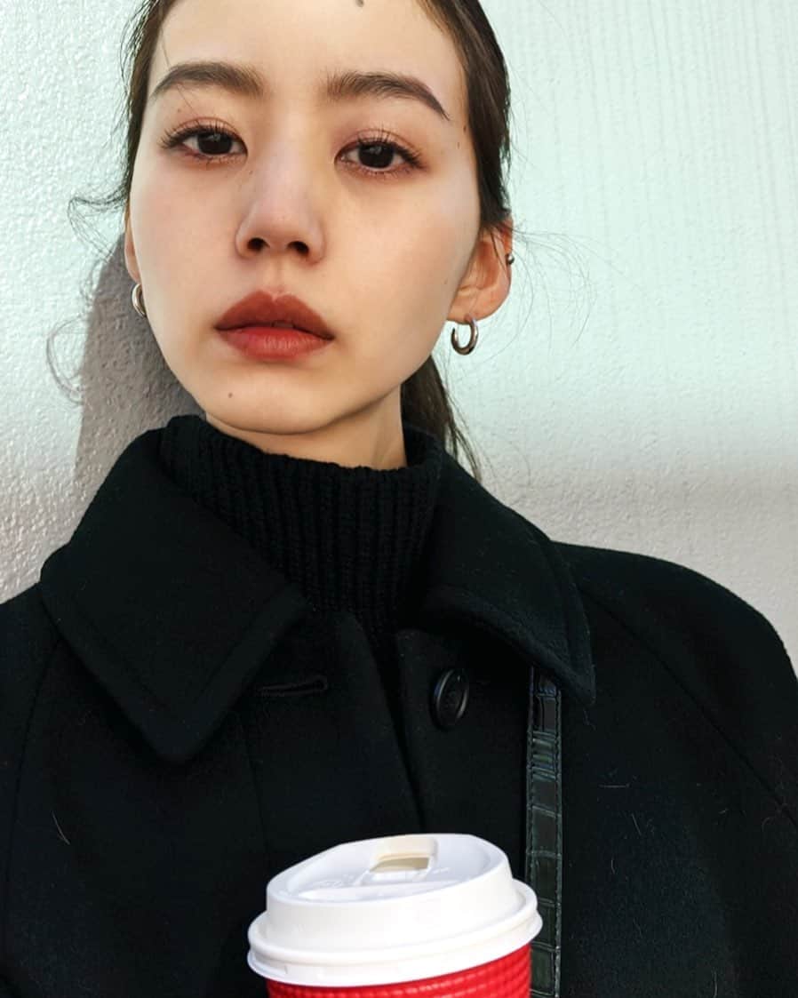 Shiho Sasakiのインスタグラム：「さて、いよいよ2020年のSS立ち上げ間近🌸 明日は店長会✏️ 明後日はhairmake講習💄 気合いを入れて頑張ろう🔥 春夏のMOUSSYもとっても可愛いので楽しみにしていて下さいね💭💕 #MOUSSY#springsummer」