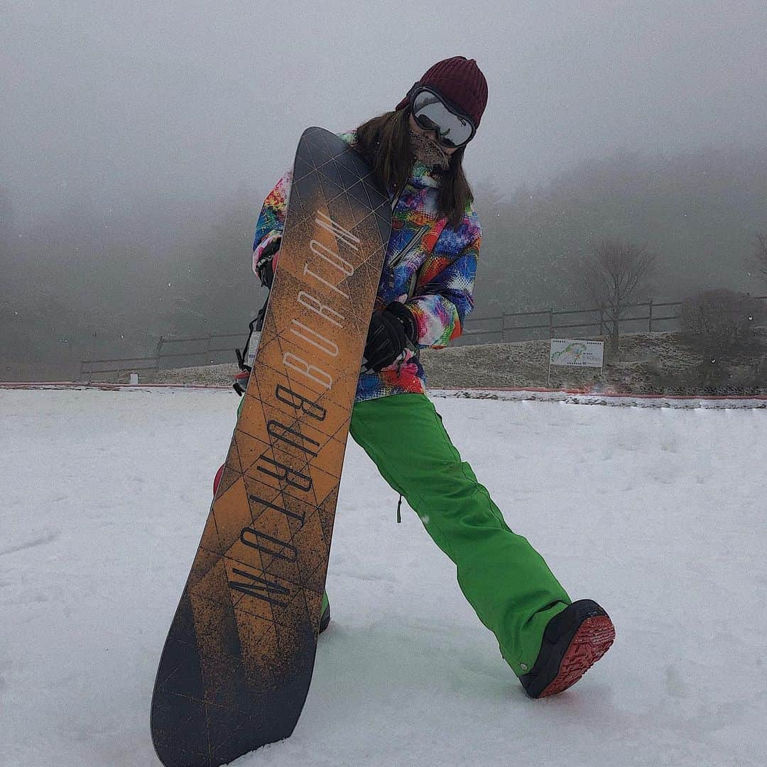 まいかのインスタグラム：「. . 最高すぎた🏂🤍 . 上手くなりたいな〜また行きたい！ .」