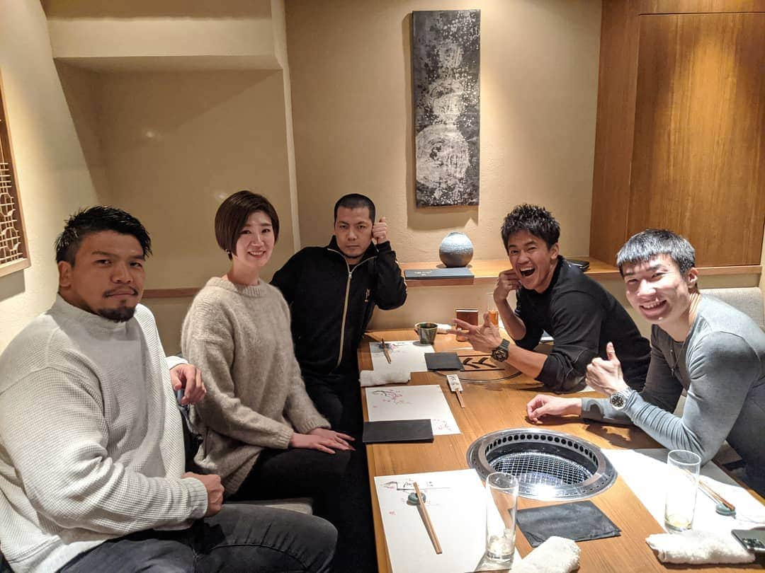 川原克己 さんのインスタグラム写真 - (川原克己 Instagram)「武井壮の新年会 日本代表陸上桐生選手桐生 日本代表バレーめぐ選手めぐ 日本代表ラグビー木津選手  変な新年会  アスリートじゃない俺が1番動きやすいジャージ  桐生がずっと白かった ずっと」1月15日 21時21分 - tenjikunezumikawahara