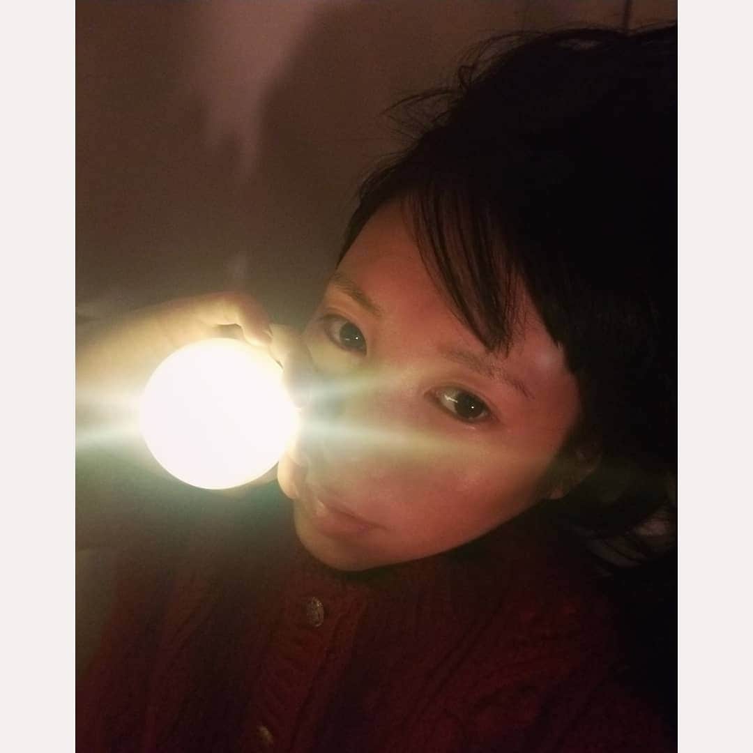 花澄さんのインスタグラム写真 - (花澄Instagram)「どうやって撮ろうかな。  #selfie#花澄」1月15日 21時41分 - textisan