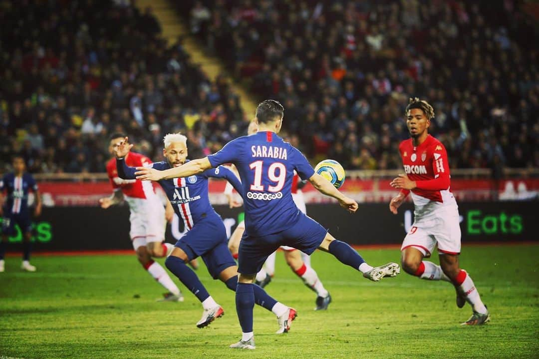 パブロ・サラビアさんのインスタグラム写真 - (パブロ・サラビアInstagram)「🇫🇷 ➕3⃣ Victoire, face à @asmonaco 🔴🔵 . 🇪🇸 ➕3⃣ Conseguimos una gran victoria vs @asmonaco 🔴🔵 . #psg #allezparis #icicestparis #ligue1conforama #ps19」1月16日 7時25分 - pablosarabia92