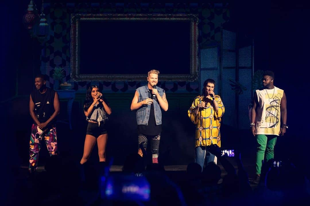 ペンタトニックスさんのインスタグラム写真 - (ペンタトニックスInstagram)「#PTXTheWorldTour will be making its way overseas in the next couple of weeks and we can't wait! Head over to ptxofficial.com/tour for tickets, VIP upgrades, and a full list of dates.」1月16日 7時58分 - ptxofficial