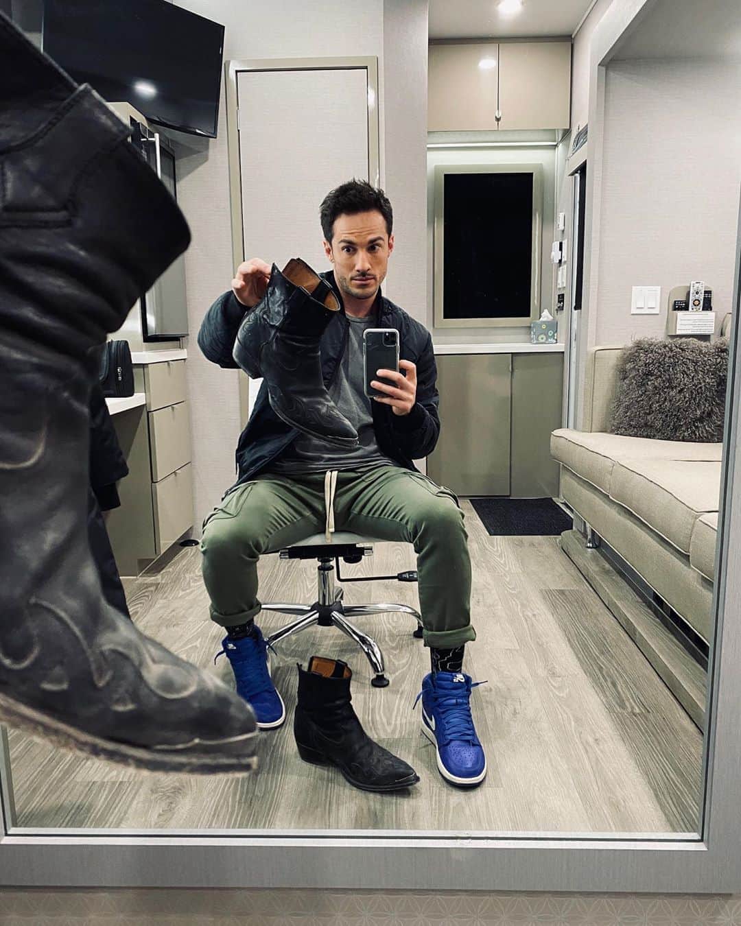 マイケル・トレヴィーノのインスタグラム：「Been a long journey with these bad boys. Think they'll make it to season 3?」