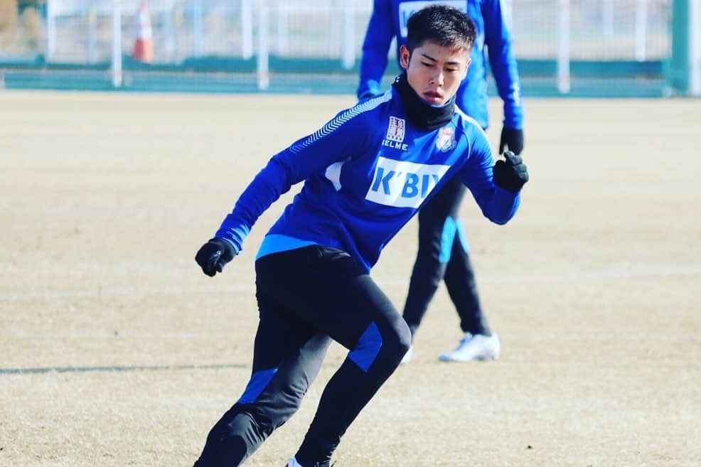 ザスパクサツ群馬さんのインスタグラム写真 - (ザスパクサツ群馬Instagram)「. 【Training photos】 2020シーズンも始動し3日が経ちました。 . 選手たちは2月23日の開幕戦に向けて徐々にコンディションをあげていきます！ . 皆さんで最高の開幕を迎えましょう！！ .  #ザスパクサツ群馬 #上昇喜流 #thespa」1月16日 1時20分 - thespakusatsugunma_official