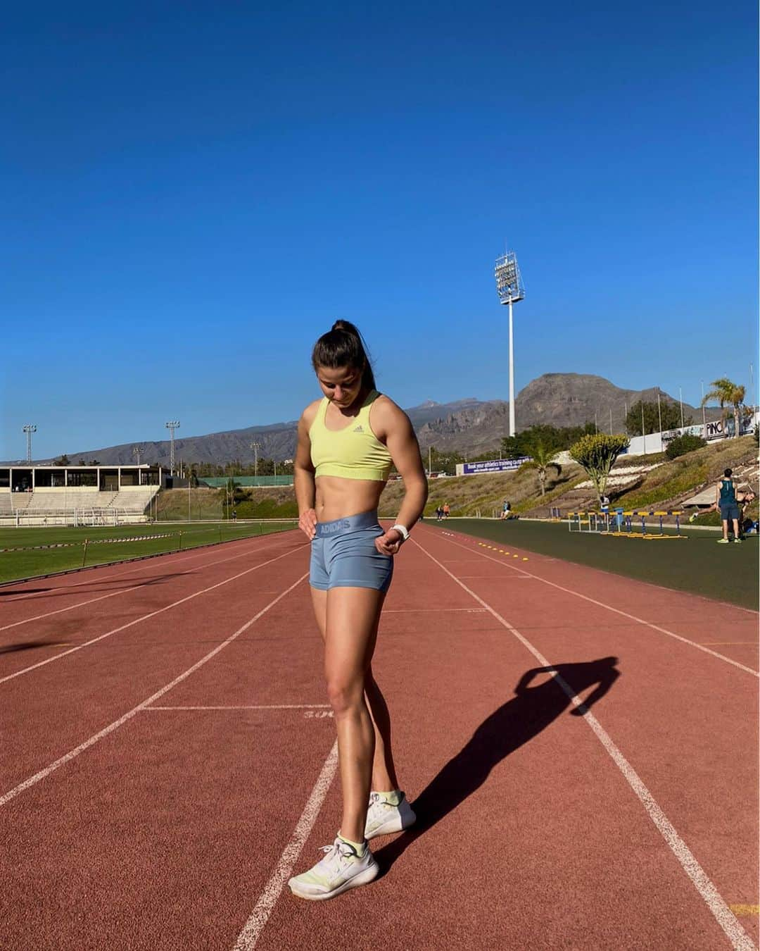 Katrin Fehmさんのインスタグラム写真 - (Katrin FehmInstagram)「Don’t believe in luck. Believe in hard work. Just the truth. . . 📸 @alicasmd . . . #trackandfield #running #trackgirl #runninggirl #tenerife #trainingcamp #gym #sprinting #abs #gettingfaster #gettingstronger #healthy #sportshoot #hunting #sixpack #healthylife #sportsaddict *Werbung*」1月16日 1時45分 - katifehm