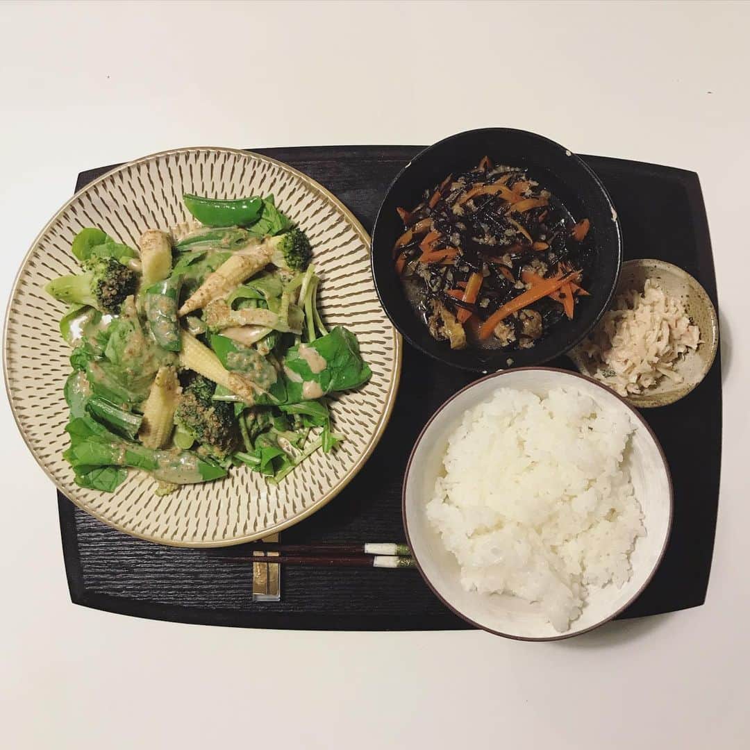 柏木作夢さんのインスタグラム写真 - (柏木作夢Instagram)「野菜・ほんと好き🥦🥕🥬 #nagimeshi#dinner#foodporn#foodstagram#vegetable#ひじき#ツナ#おうちごはん」1月16日 1時51分 - samukashiwagi
