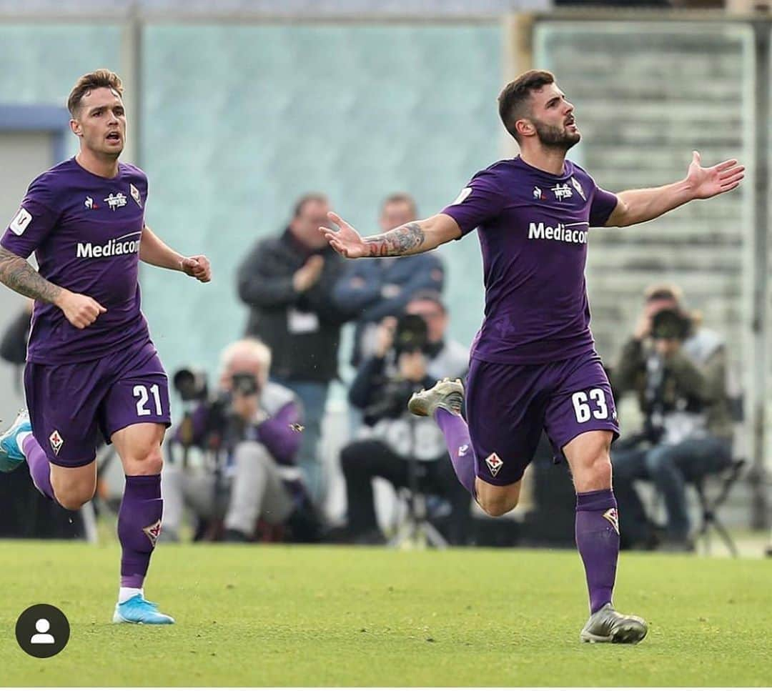 ダリオ・ダイネッリのインスタグラム：「#questaèfirenze  @patrickcutrone ⚽️💜 @pollirola ⚽️💜」