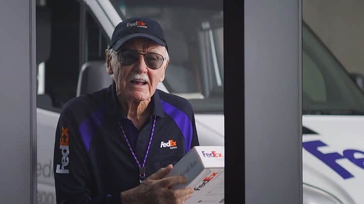 スタン・リーさんのインスタグラム写真 - (スタン・リーInstagram)「Stan donned quite a few hats in his Marvel movie appearances! Which is your favorite cameo cap? #StanLee #NationalHatDay」1月16日 2時04分 - therealstanlee