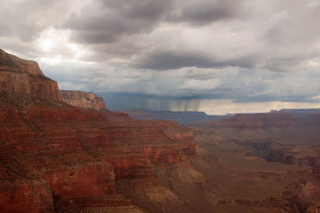 National Geographic Travelさんのインスタグラム写真 - (National Geographic TravelInstagram)「Photo by @mathiassvold | Threatening clouds appear on the horizon over the Grand Canyon North Rim. For me, rainy clouds create a speciel, dramatic atmosphere that can be as beautiful as a sunset.  Follow me @mathiassvold for more stories and nature images.」1月16日 2時07分 - natgeotravel