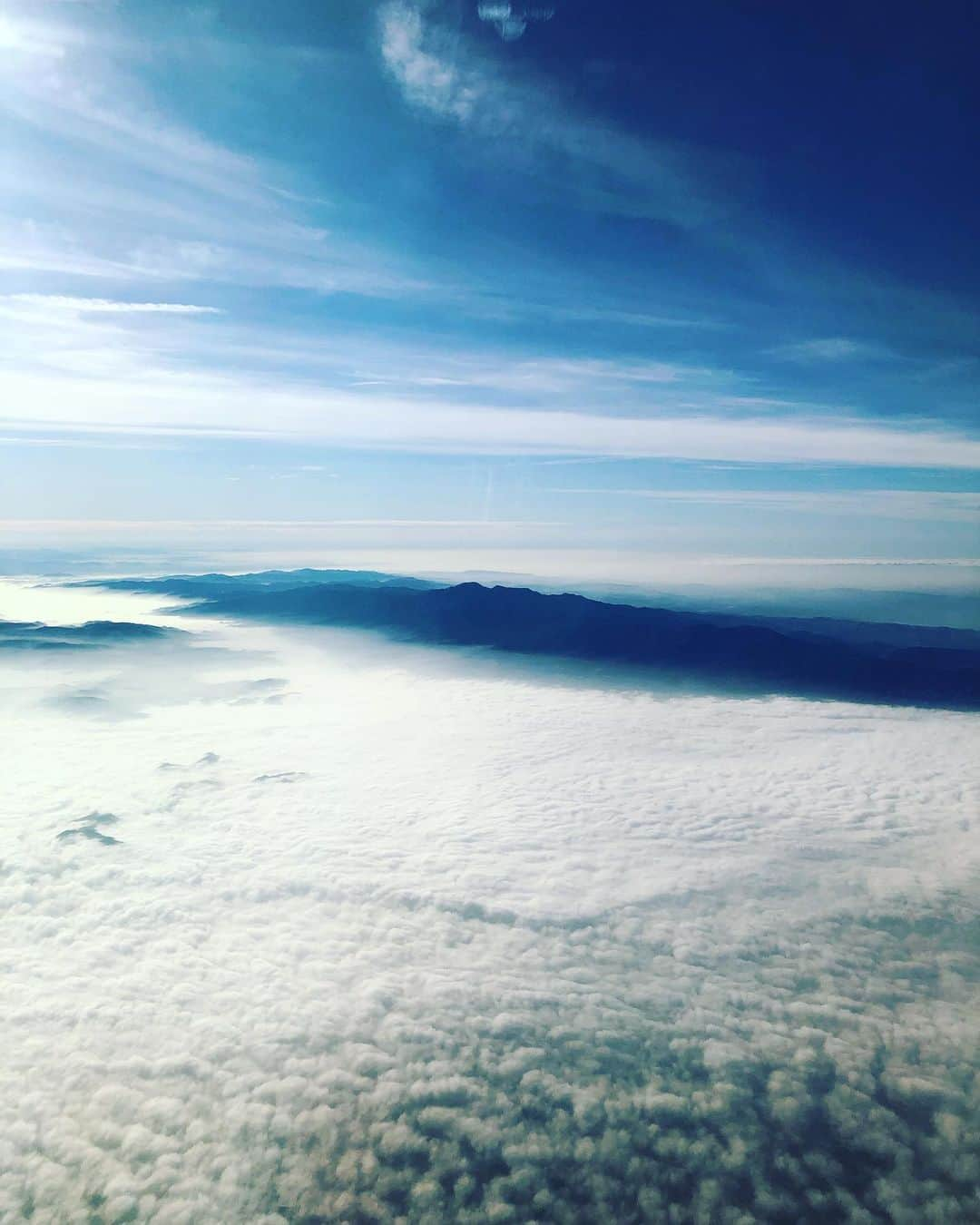 村主章枝さんのインスタグラム写真 - (村主章枝Instagram)「Clouds 雲😊✨ #clouds  #skyview」1月16日 2時24分 - fumie.suguri