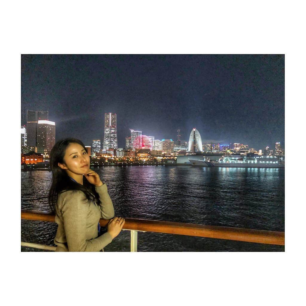 宇田恵菜さんのインスタグラム写真 - (宇田恵菜Instagram)「Nipponmaru onboard.x ついに、横浜にて　#にっぽん丸　乗船しました‼️‼️‼️‼️ お部屋は三人一部屋で1ヶ月の共同生活。 一人っ子なので人と同じ所で長期間寝るのは同棲という空気の関係以来久しくないので、やれるのか緊張してるけど、無事に自分のお部屋を作り終えましたので、どうにかなりそう❣🤣 明日の夕方ついにでて電波なくなって、しばらくインターネットなし生活！ドキドキだ💓 とりあえず、プレゼンやら、レポートやらをネットあるうちに作らないといけないので、寝不足覚悟で今日はやる🙌  #casting  #actress  #キャスティング #女優 #役者  #愛媛県庁 #愛媛出身 #愛媛県松山市 #actresslife #愛媛国際映画祭 #セントラル #宇田恵菜 #ソローキンの見た桜 #みきゃん #みきゃんちゃん #世界青年の船 #swy #swy32 #内閣府 #青年国際交流 #にっぽん丸 #SWY32  #nipponmaru」1月16日 2時42分 - ena2727