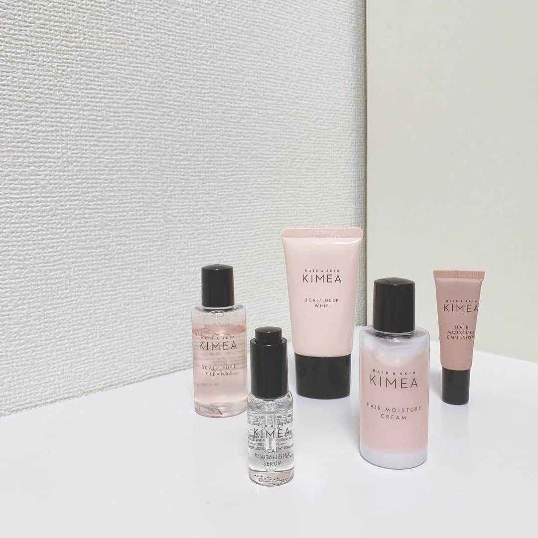小倉月奏のインスタグラム：「❤︎ ⠀ ⌘ hair care ⌘ ⠀ KIMEA トライアルセット ⠀ 最近動画でナイトルーティンを みることが多くて気になったのでget ☺︎♡ ⠀ #kimea #harecare #hair #care #キメア #ヘアケア #ナイトルーティン ⠀ ⠀ ⠀」
