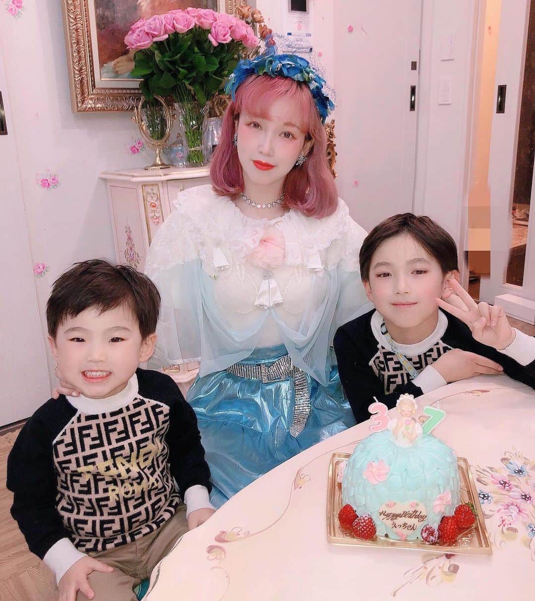 Etsuna otsukAのインスタグラム