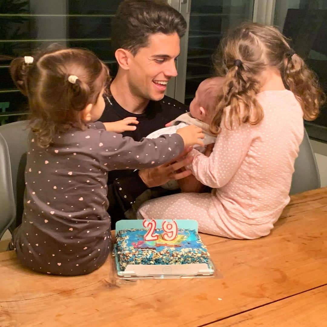 マルク・バルトラのインスタグラム：「🎂 29 🎂 Feliz de poder cumplir años rodeado del amor de los míos y orgulloso por tantas felicitaciones y vuestro cariño durante todo el día! GRACIAS! #29」