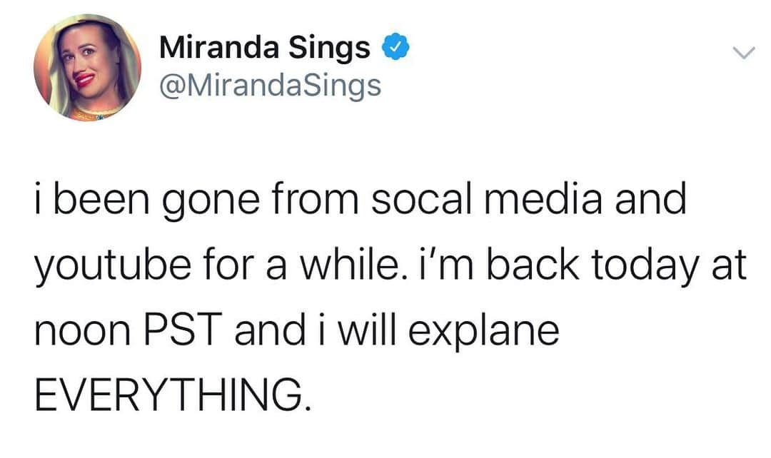ミランダ・シングスさんのインスタグラム写真 - (ミランダ・シングスInstagram)「i’ve been gone. i’m coming back and esplaining everything. get readdy.」1月16日 3時30分 - mirandasingsofficial