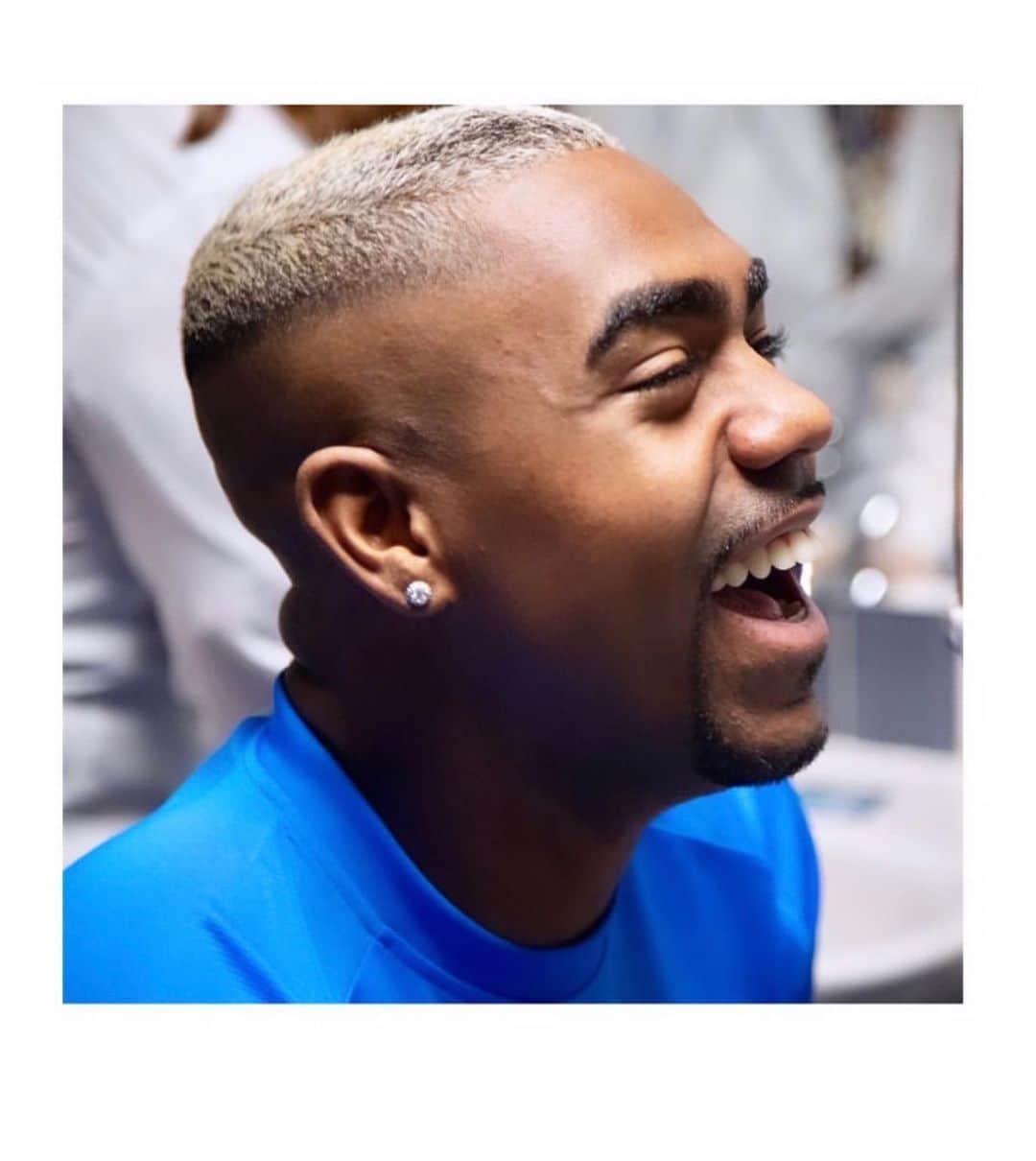 マウコム・フィリペ・シウヴァ・デ・オリヴェイラのインスタグラム：「“Que os dias felizes sejam os mais longos, eu sou feliz assim 👱🏾‍♂️😄🙌🏾」