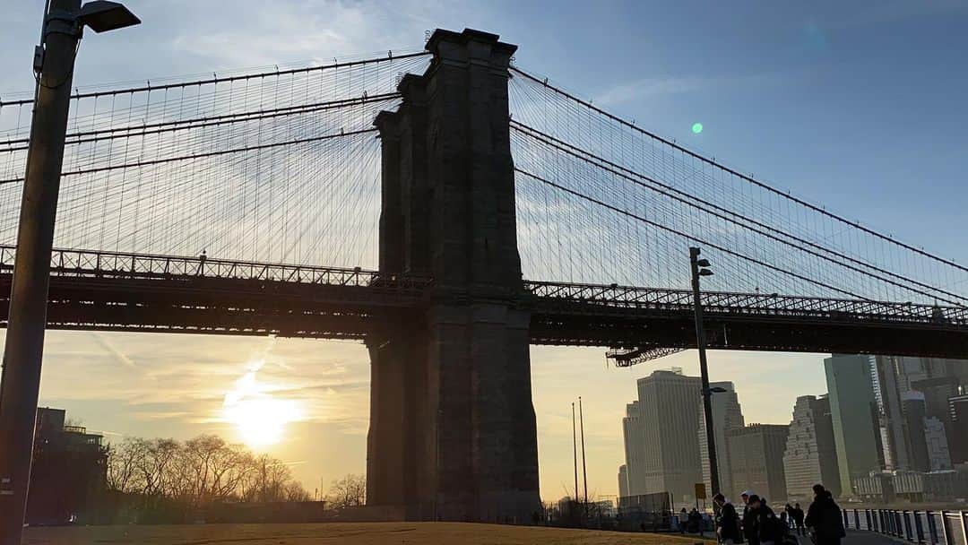 大谷雅恵さんのインスタグラム写真 - (大谷雅恵Instagram)「Brooklyn bridge.  #brooklyn #dumbo #一人旅 #37歳 #followｍe」1月16日 7時00分 - masababy225
