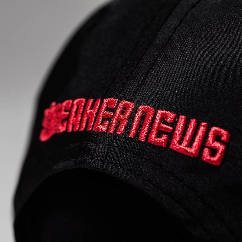 Sneaker Newsさんのインスタグラム写真 - (Sneaker NewsInstagram)「For our next SN Insider exclusive drop, we worked with @neweracap on a limited edition friends-and-family 9TWENTY cap inspired by one of the most significant colorways in sneaker history. The cap is compliments of New Era and Sneaker News (shipping fees apply) and will be available later this season. Link in bio to sign up.  In 2020, New Era is celebrating its 100th Anniversary with a series of special projects and cultural events, including collaborations with Helmut Lang and Daniel Arsham as well as an immersive exhibit at the Buffalo History Museum. Follow @neweracap for the latest.」1月16日 7時02分 - sneakernews