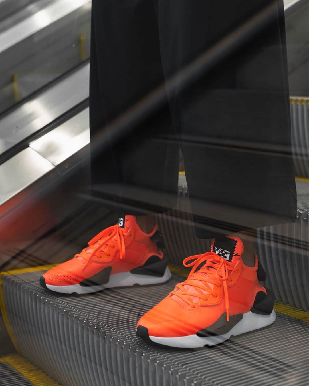 ワイスリーのインスタグラム：「Y-3 KAIWA. Y-3 Spring/Summer 2020. Available today. --- #adidas #Y3 #YohjiYamamoto #KAIWA Discover the collection at adidas.com/y-3」