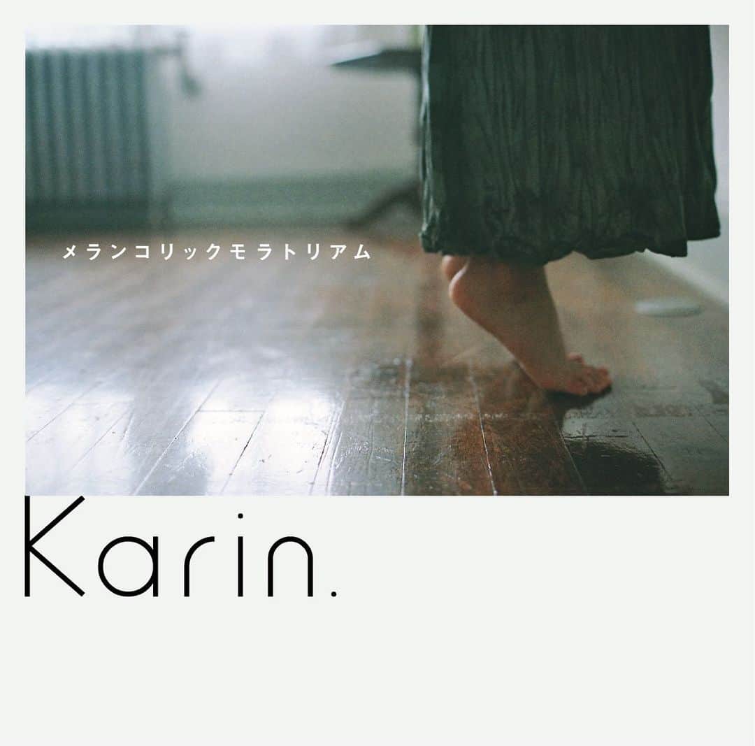 Karin.（カリン）さんのインスタグラム写真 - (Karin.（カリン）Instagram)「2月12日にセカンドアルバム「メランコリックモラトリアム」をリリースします。 このアルバムは皆さんと出会ってから生まれた曲を収録してます。タイトル「メランコリックモラトリアム」の意味は"大人になるまでの猶予期間が憂鬱に感じる"です。 高校生最後のアルバムになるのでチェックお願いします！ #Karin #メランコリックモラトリアム」1月16日 16時47分 - _karin_official
