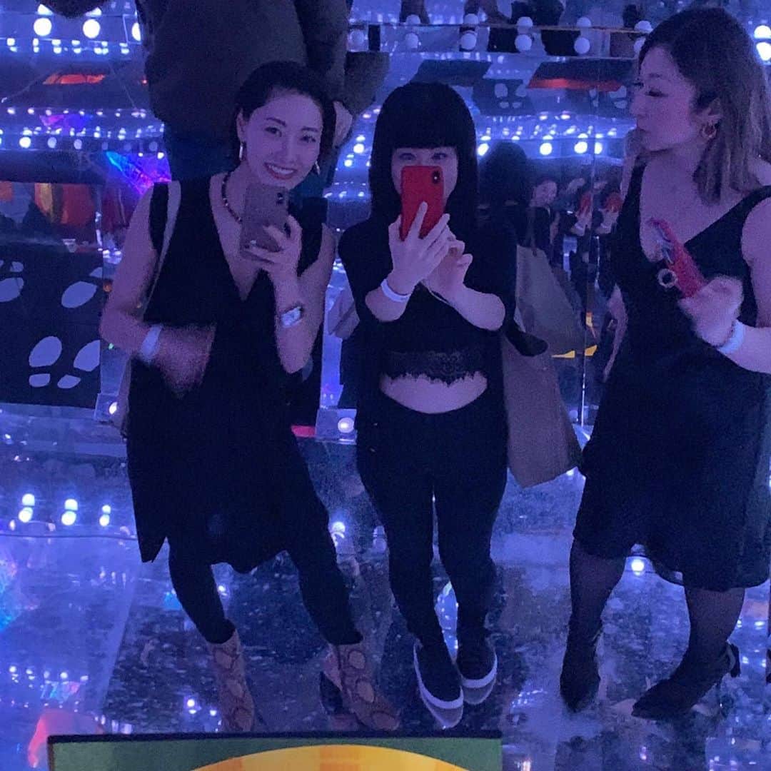 大塚良子さんのインスタグラム写真 - (大塚良子Instagram)「. museum of sex @museumofsex で開催中のSUPERFUNLAND: JOURNEY INTO THE EROTIC CARNIVALへ行ってきましたー。 こんなにも健全に性と向き合い爆笑しながらアクティビティを楽しめて且つ性的歴史を学べちゃうところ他にはないんじゃないか。振動やバイブレーションを体感しながら観る4D投入型のショートムービールームや予想以上に激しいロデオ、エロティック万華鏡など正に此処は大人のゲームセンター！スタッフも皆優しいし（動画でアドバイスくれてるけど偶然日本語話すスタッフの方もいたり）とっても面白かった！日本でも是非やってほしい。　 #museumofsex #sexmuseumnyc  #nyc #museum #attraction」1月16日 9時38分 - ryokokonami