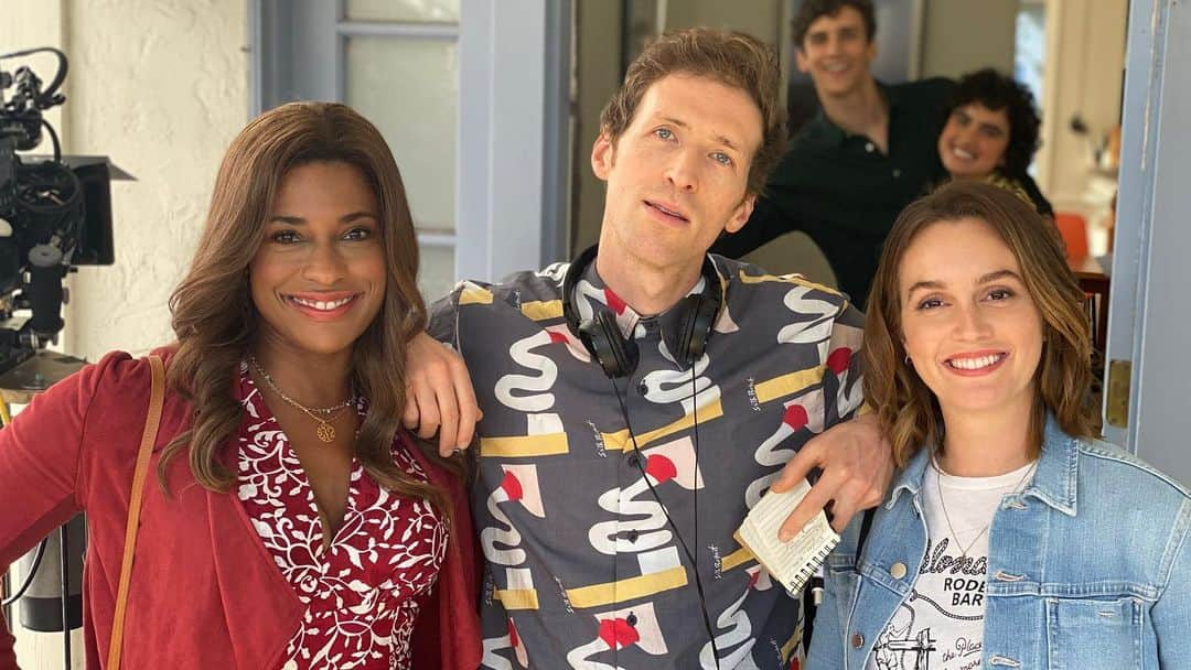 レイトン・ミースターさんのインスタグラム写真 - (レイトン・ミースターInstagram)「Another Wednesday night with your favorite buddy cops. #beefjerky @singleparentstv TONIGHT at 9:30/8:30c on @abcnetwork」1月16日 10時52分 - itsmeleighton