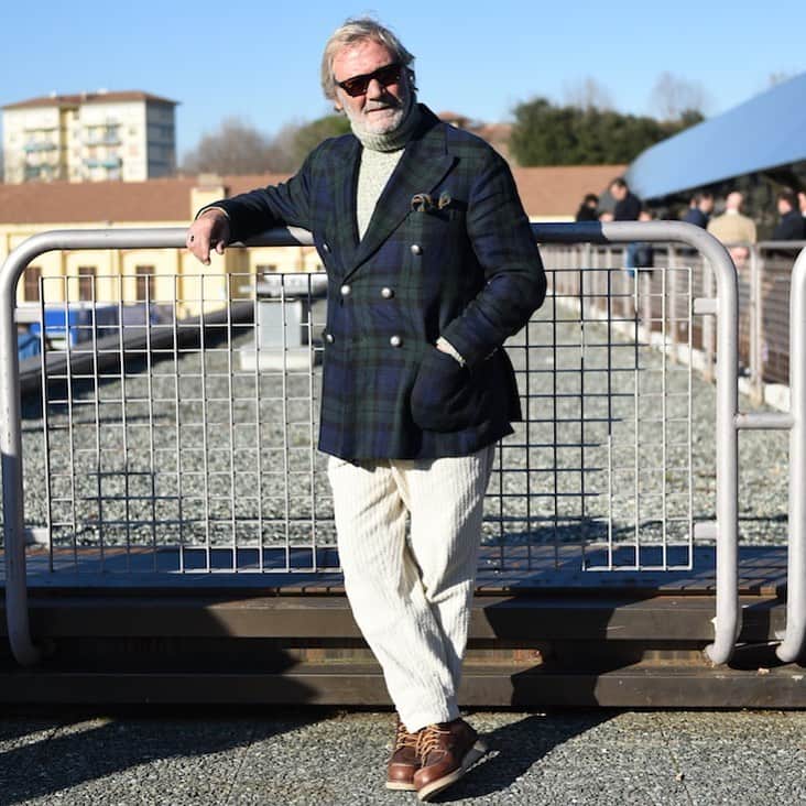 のインスタグラム：「#pitti #pittiuomo #pittiuomo97 #pitti97 #pittiimmagine #pu97 #pittiimmagineuomo97 #mensstyles #menswear #menwithclass #mensfashion #mensstreetstyle #classicwear #mensstyle #dapper  #titoallegretto」