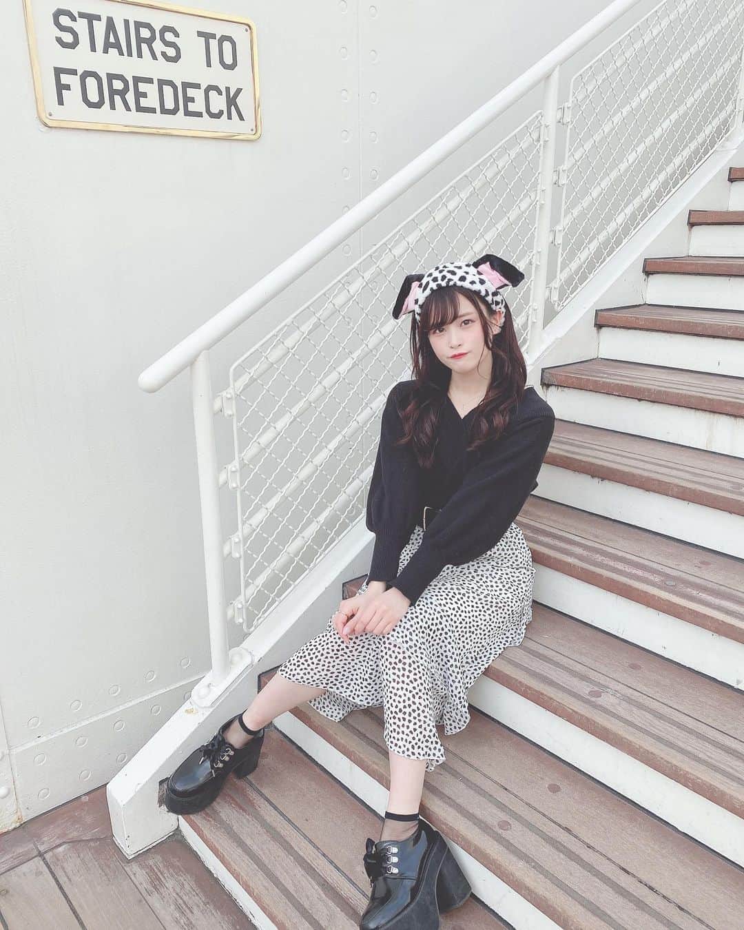 田北香世子さんのインスタグラム写真 - (田北香世子Instagram)「このスカートでこのヘアバンドつけたかったんだ〜！🐶🖤🤍 #101匹わんちゃんコーデ」1月16日 11時43分 - kayoko_takita
