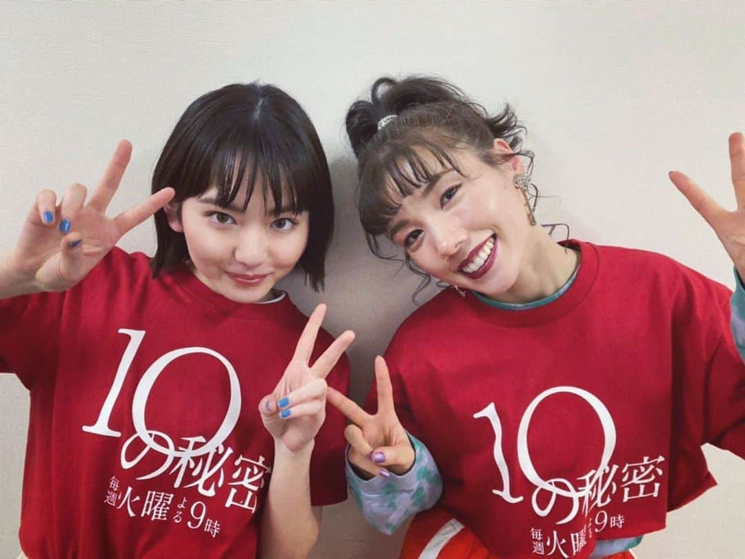 山田杏奈さんのインスタグラム写真 - (山田杏奈Instagram)「本日のVS嵐に10の秘密チームで出演します〜！お楽しみに。仲さんと❤️」1月16日 12時04分 - anna_yamada_