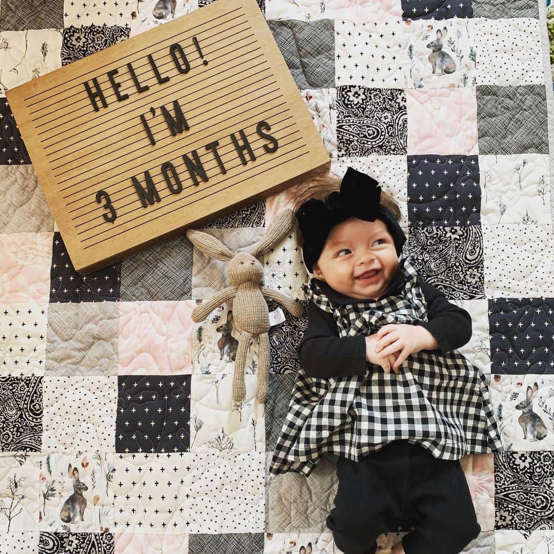 マイケル・グラント・テリーのインスタグラム：「Hello! ❤️ My little munchkin」