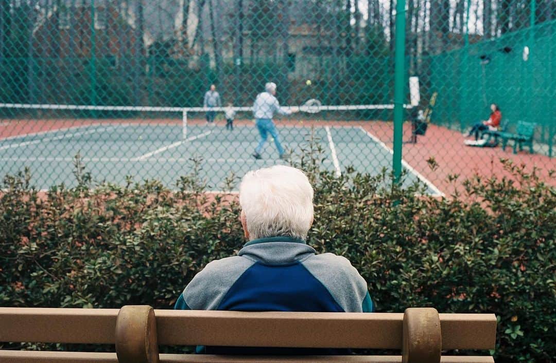 ローラ・スペンサーのインスタグラム：「happy to be photographing again 📷 #35mm #canonae1program」