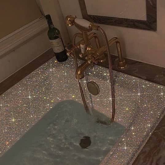 chiiiiiのインスタグラム：「#mood 🚿」