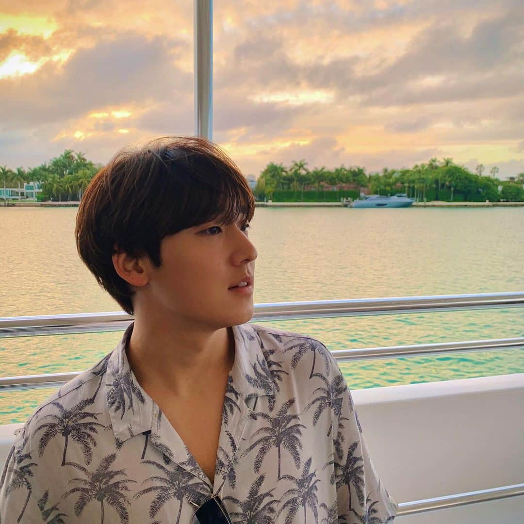 ケビン さんのインスタグラム写真 - (ケビン Instagram)「Cruising in Miami🌴」1月16日 12時42分 - kevinwoo_official