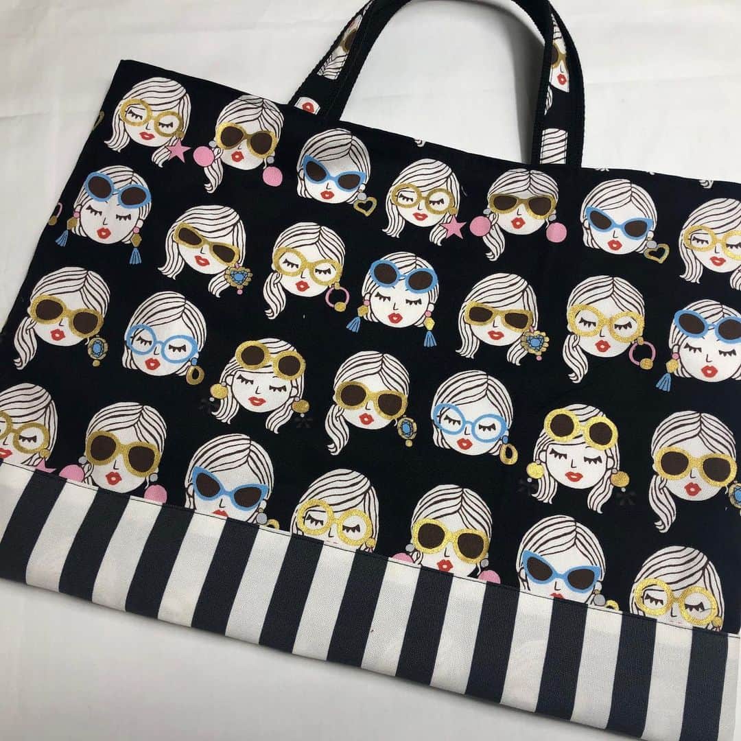Diy Soho手作り倉庫さんのインスタグラム写真 - (Diy Soho手作り倉庫Instagram)「レッスンバッグのモノトーンコレクション お揃いのシューズケースも作っています。 新一年生のピカピカさんにもモノトーンは、可愛い❤️ #モノトーン #レッスンバッグ #新一年生 #入学準備」1月16日 13時12分 - diy_soho2