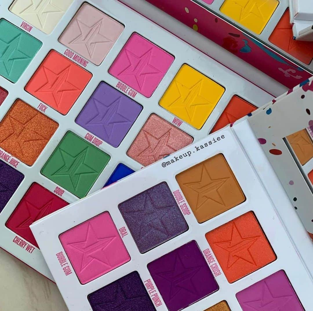 Jeffree Star Cosmeticsさんのインスタグラム写真 - (Jeffree Star CosmeticsInstagram)「Double trouble 🍭🌟 @makeup.kassiee putting out #JAWBREAKER & #MINIBREAKER palettes front & center 💖 #jeffreestarcosmetics」1月16日 13時04分 - jeffreestarcosmetics