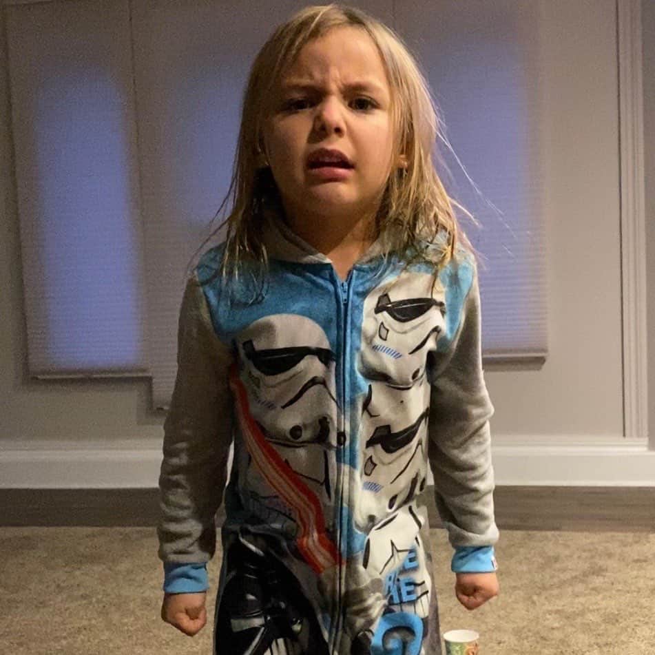 ニック・ジャクソンのインスタグラム：「My daughters reaction to my match from tonight. “I don’t like Page and Kenny anymore!”」
