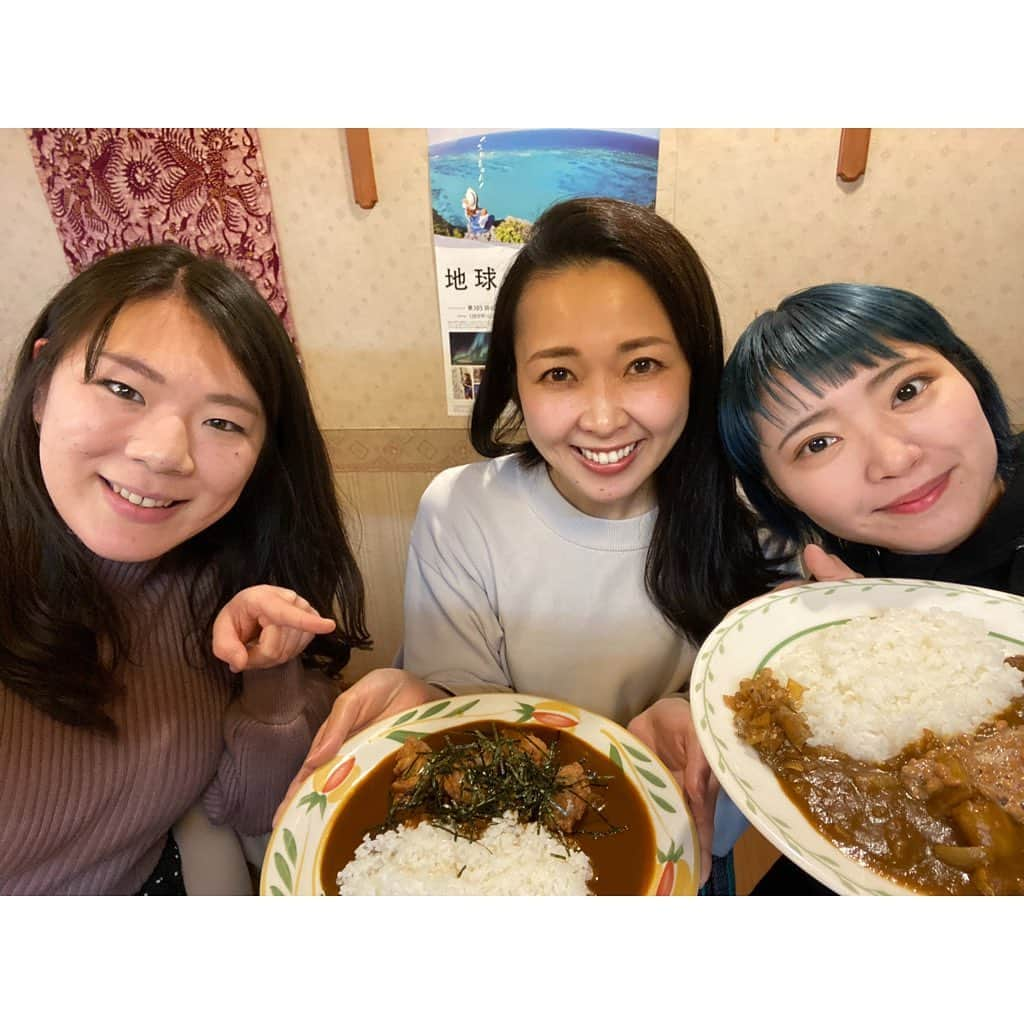 徳重杏奈さんのインスタグラム写真 - (徳重杏奈Instagram)「🍛﻿ 元SKE48の矢方さんと﻿ #ハヤリモン ディレクターの山畑さんと﻿ 結成した #カレー部﻿ ﻿ 何を隠そう﻿ 活動は8月ぶりです。﻿ ﻿ きょうはチキンと海苔のカレーを﻿ いただきました✨﻿ ﻿ 来月も活動予定です💪﻿ ﻿ ﻿ ﻿ #矢方美紀 ちゃん💙 #クミン #カレー #名古屋カレー #名古屋 #メーテレ #アナウンサー #ドデスカ #徳重杏奈 #ootd #unitedtokyo」1月16日 13時51分 - annatokushige