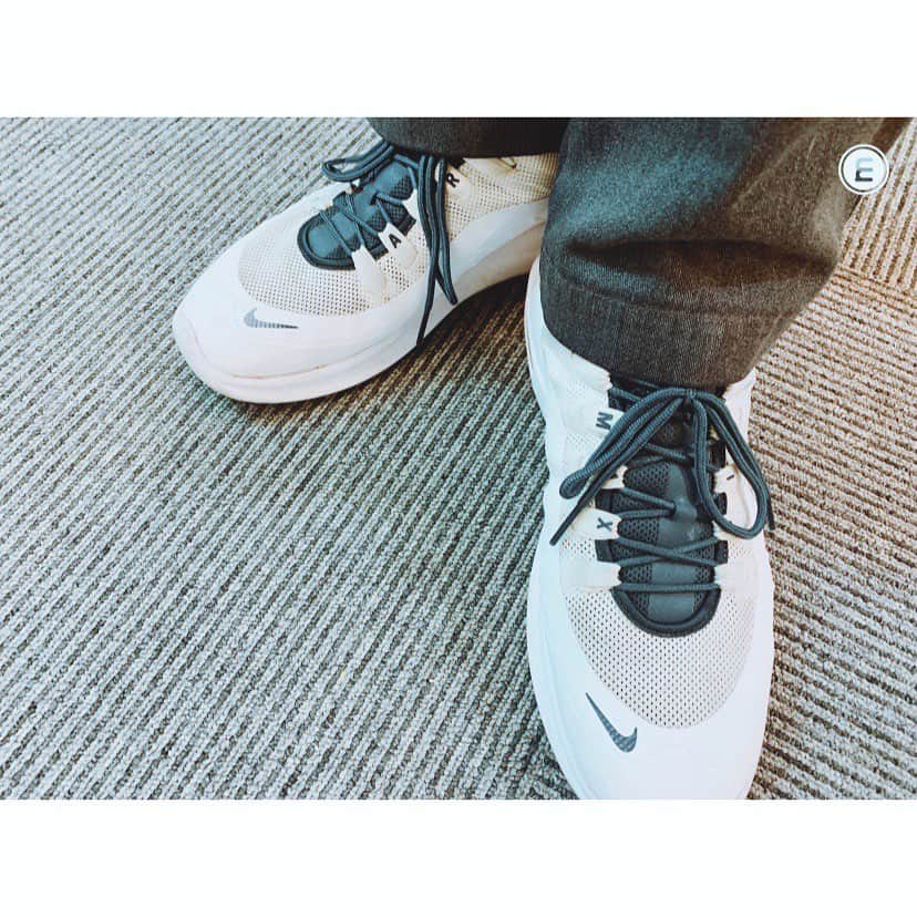 久保宏貴さんのインスタグラム写真 - (久保宏貴Instagram)「Azure × White👟💨💨 ・ ・ #todaykicks  #nikeairmax  #紺と白の組み合わせ  #履きやすい」1月16日 14時00分 - hiroki.k0206