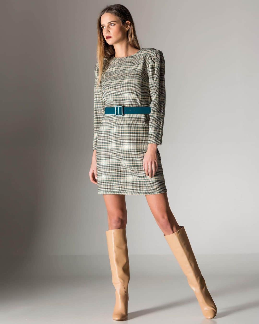 クリスティーナガヴィオリのインスタグラム：「When femininity meets style. 💖 Shop our #CristinaGavioli dresses in store and online at www.cristinagavioli.it  #cristinagavioli #fashion  #trend #cristinagaviolifw19」