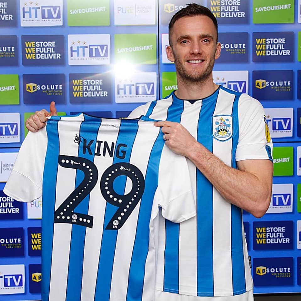のインスタグラム：「New year, new chapter. Let’s go @htafc」