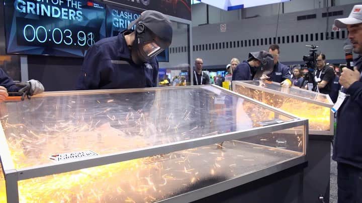 のインスタグラム：「#Throwback to the 2019 3M Clash of the Grinders, a one of a kind, skill-based professional grinding competition. Watch as each pro grinds down three 4” carbon steel welds using 3M™ Cubitron™ II abrasives. #welding」