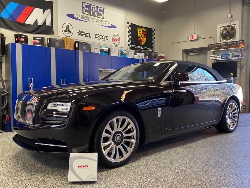 CarsWithoutLimitsさんのインスタグラム写真 - (CarsWithoutLimitsInstagram)「2019 Rolls Royce Dawn getting that radar from @k40electronics and a special clean treatment from @emsautonj 🛰  #carswithoutlimits #rollsroyce #dawn」1月17日 2時50分 - carswithoutlimits