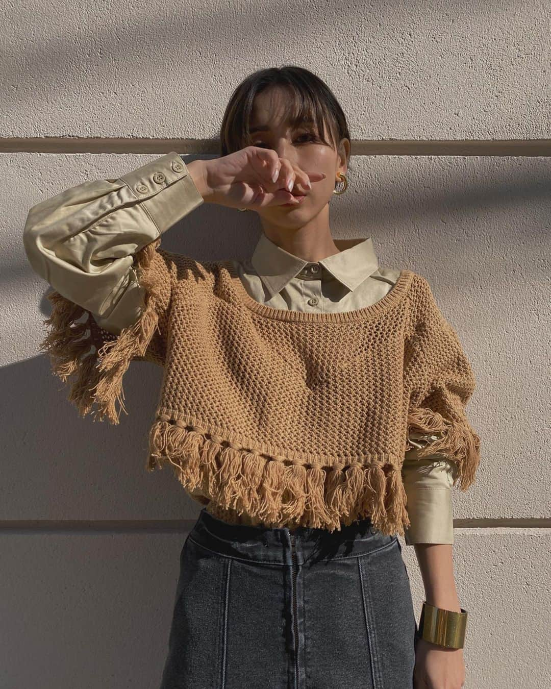 黒石奈央子さんのインスタグラム写真 - (黒石奈央子Instagram)「あめりふく。 . . . SHEER DOCKING KNIT ¥14800+tax 1/17 FLOWING LINE SK ¥16600+tax 1/17 . . 先程の色違いコーデ .  @ameri_shinjuku @amerivintage @ameri_daikanyama @ameri.shinsaibashi #ameri#amerivintage #fashion #vintagefashion #coordinate#ootd#outfit#osanposnap #705_outfit #大人ファッション #大人コーディネート #大人スタイル #modestyle #modefashion#modecasual」1月16日 18時29分 - blackstone705