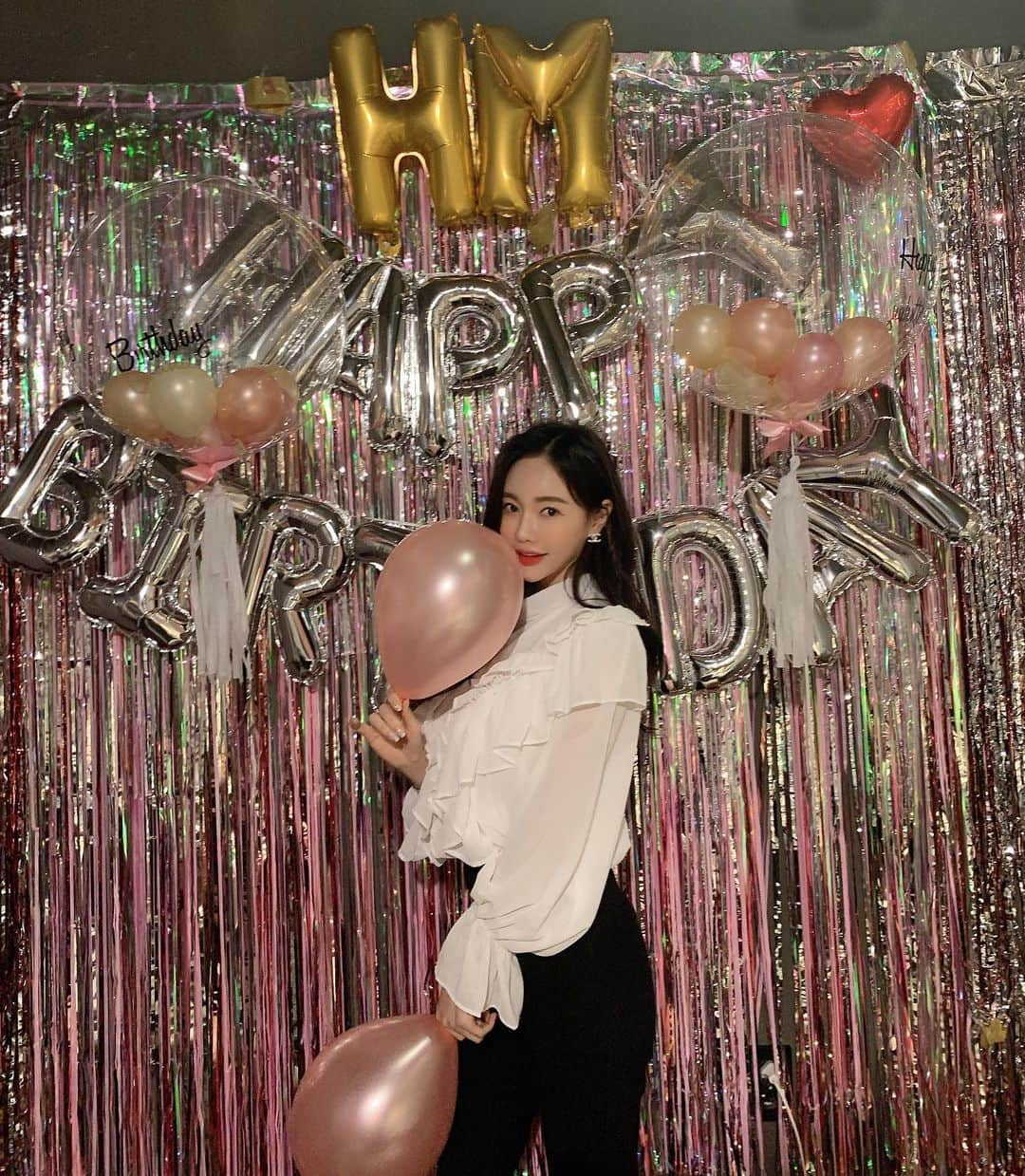 Hyemiさんのインスタグラム写真 - (HyemiInstagram)「또 파티💕💕💕💕 오늘 생일이라 행복해욤❤️❤️ . #0116 #내생일 #생일파티 #스케줄청담」1月16日 18時36分 - hinzajoa