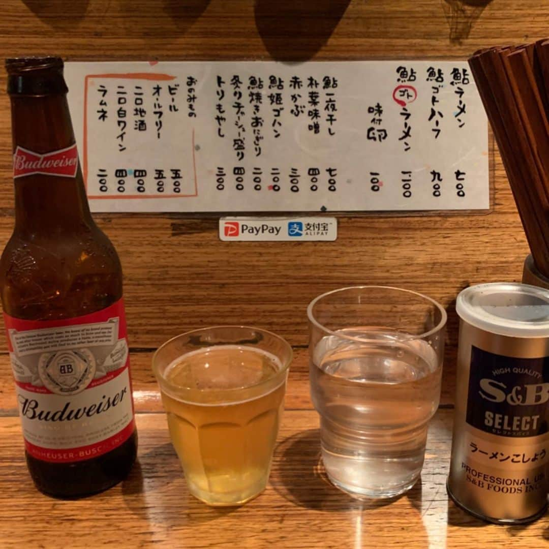 くろさんのインスタグラム写真 - (くろInstagram)「* 本日はフレックスして玉川高島屋のセールなんぞ🉐 で、お買い物後に鮎ラーメン🍜🐟🍺 鮎ごとラーメン🍜1,100円＋ビール🍺500円 SALE品も買えたしラーメンも美味しかったし大満足🤗 #鮎ごとラーメン #鮎ラーメン #鮎ラーメン二子玉川店 #玉川高島屋 #tamagawaspecialdays #beams」1月16日 18時39分 - m6bmw