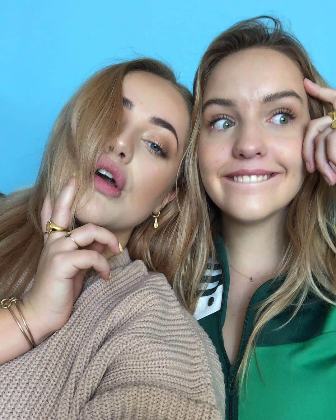 Pleun Bierboomsのインスタグラム：「Happy birthday to one of my favorite girls in the world!!💚」