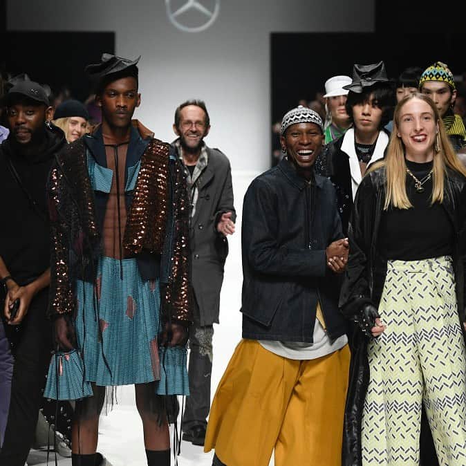 メルセデス・ベンツさんのインスタグラム写真 - (メルセデス・ベンツInstagram)「As a kick-off for the 25th @mbfw.berlin the designer @cliverundleofficial, @FloydAvenue, @Rich_Mnisi and @viviers.studio presented their group show “Mercedes-Benz presents fashion talents from South Africa” at the @kraftwerkberlinofficial. @mercedesbenzfashion #mbfw #mercedesbenzfashion #fashionweek #berlin #fashion」1月16日 18時57分 - mercedesbenz