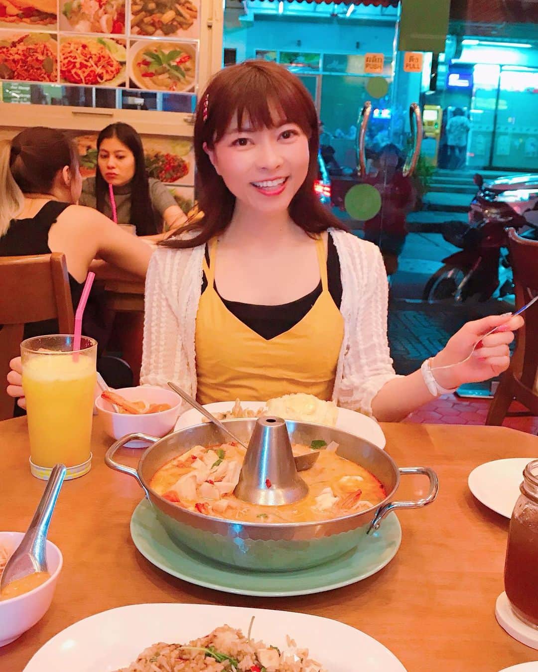 DJ MIYAさんのインスタグラム写真 - (DJ MIYAInstagram)「こんばんはーぁぁ❤️💗 明日Bangkok行きのflightなので、今packing中でーす❤️ またいつものMickeyのlaggageに詰め込んでる❤️(o^^o) . 現地の気温、35℃だってよ笑笑(o^^o)💗 . 水着、もちろん入れた❤️ . . .  写真は、2019.12月の #Bangkok旅行 . 明日、また羽田空港から行くときの写真載せられたらshareしまーすぅ❤️💗 . . ❤️❤️❤️ . わいわーい❤️❤️❤️ .  #バンコク　#タイ #タイ女子旅　#タビジョ　#Bangkoktrip #トラベラー　#バンコク旅 #タイ旅行　#東南アジア旅　#旅インスタグラマー　#ひとり旅女子 #旅ブロガー　#タイ旅行記　#インスタグラマー　#バンコクホテル #バンコクグルメ　#バンコク旅行　#今日のコーデ　#今日のファッション #旅好き女子 #マイトリップmiya  #女子旅コーデ  #ファッショニスタ #ブロガー #マイトリップ #アジア旅行 #タイ旅行記 #旅ファッション #タイと私 #マイトリップmiya  #バンコク大好き」1月16日 19時04分 - dj_miya